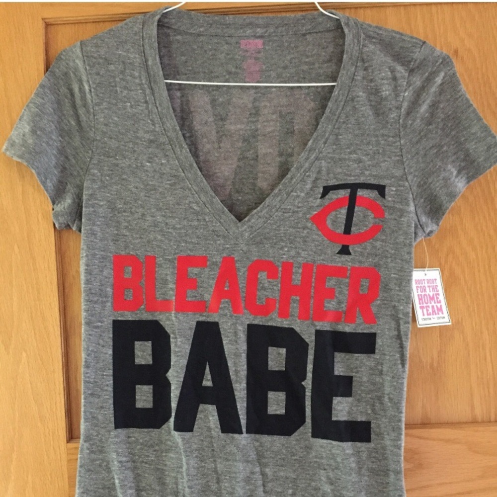 NWT Women’s Victoria Secret Twin’s v-neck short sleeve t-shirt baseball M